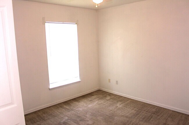 Building Photo - 771 Mountain Ash Way