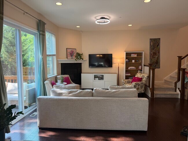 Building Photo - 463 Timber Trail Ct
