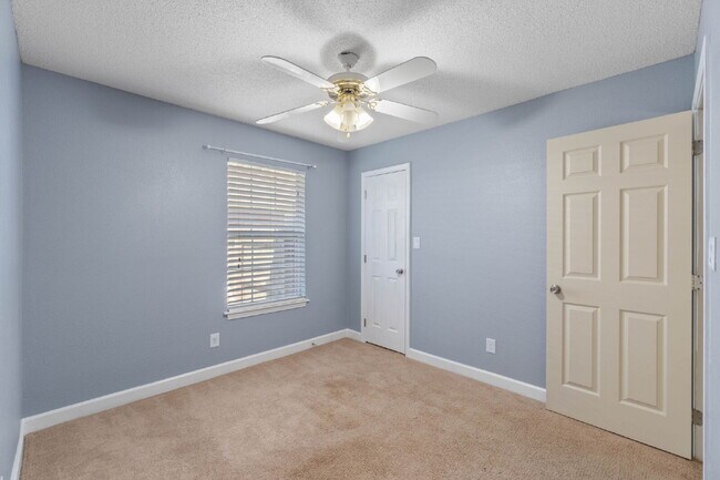 Building Photo - 7968 Lola Cir