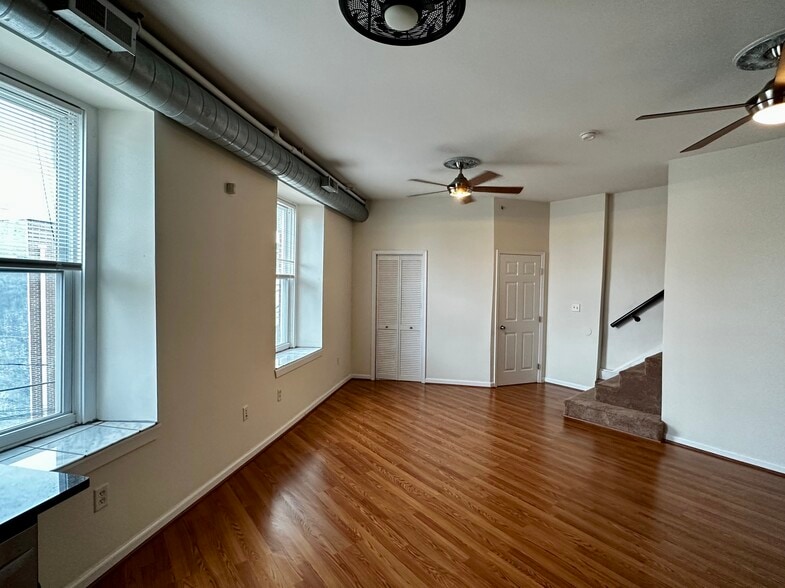 Building Photo - 1733 Ridge Ave