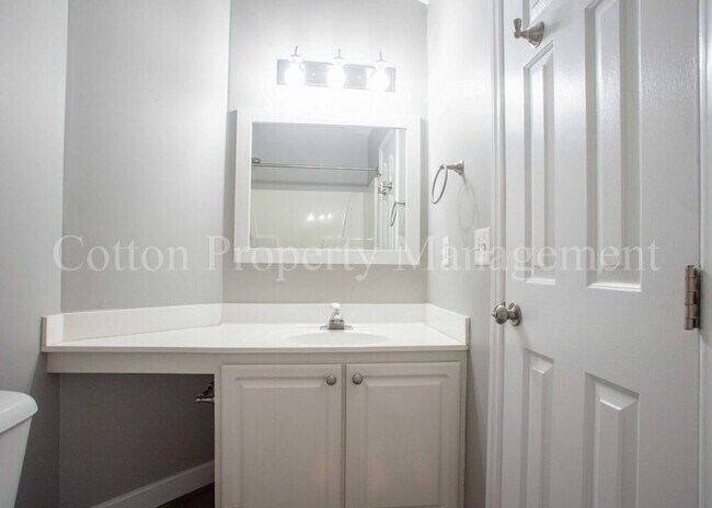 Building Photo - 3769 Merestone Dr