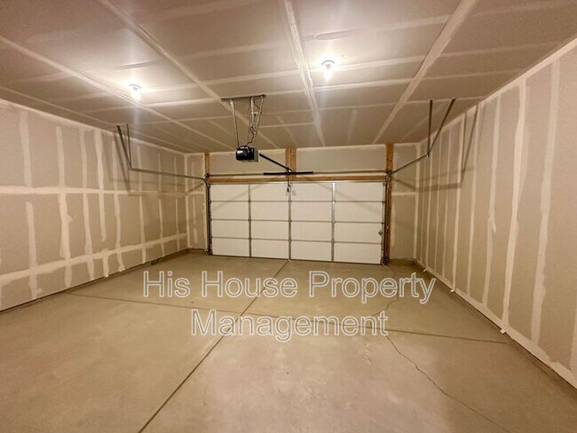 Building Photo - 3912 Pinnacles Ct