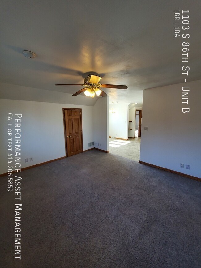 Building Photo - 1103 S 86th St