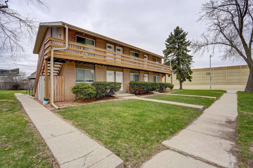 Building Photo - 407 S 94th Pl