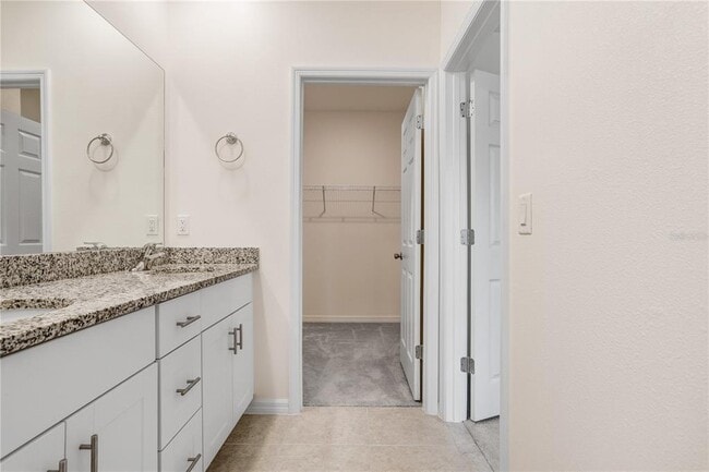 Building Photo - 34155 Cinder Wy