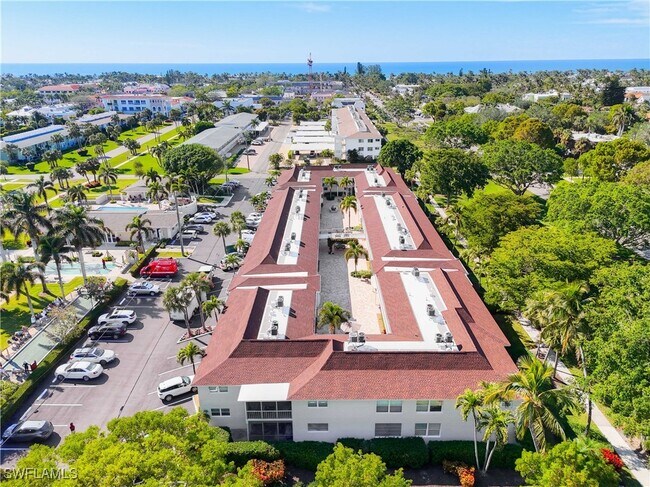 Building Photo - 548 Broad Ave S