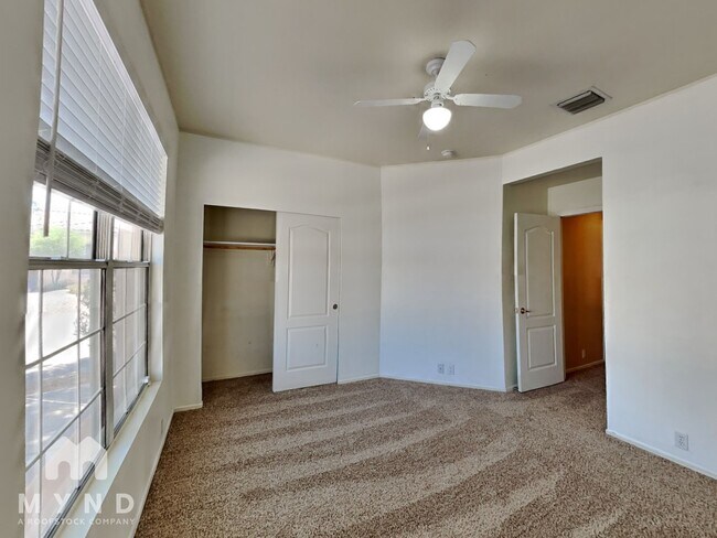 Building Photo - 3434 W Desert Bend Loop