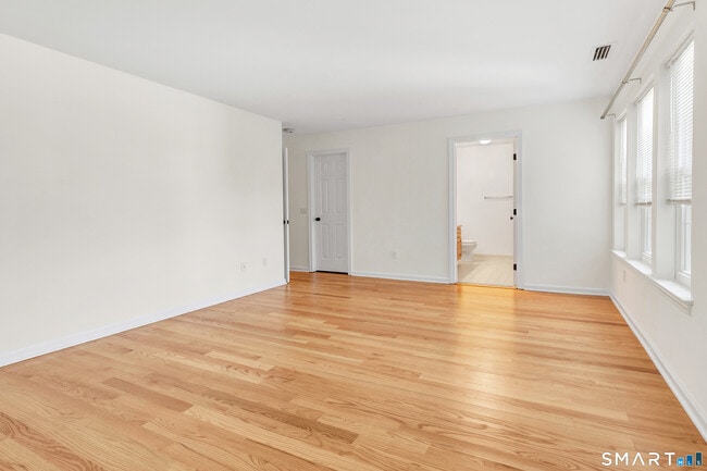Building Photo - 259 Mayfield Dr