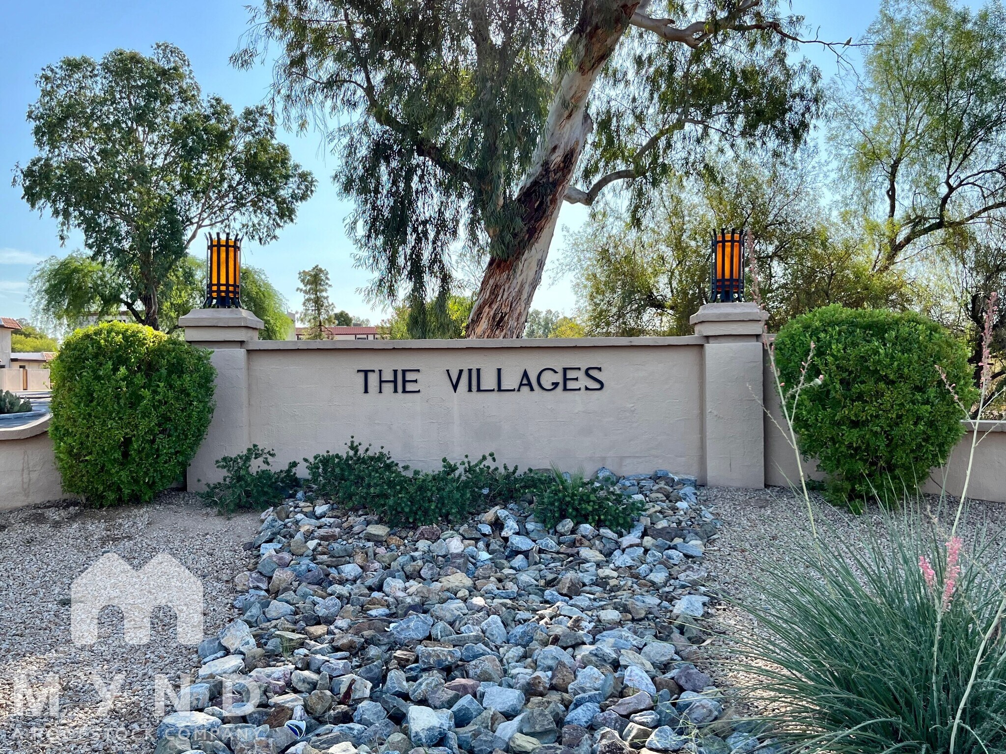 Building Photo - 821 Joan D Arc Ave