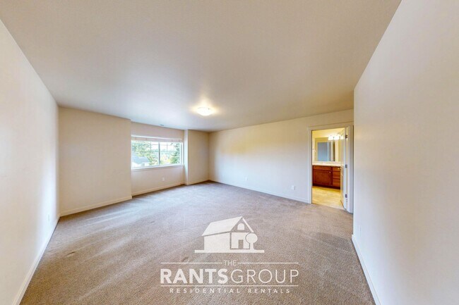 Building Photo - 837R