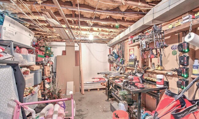 Building Photo - 3BR Jackson Home Available Now