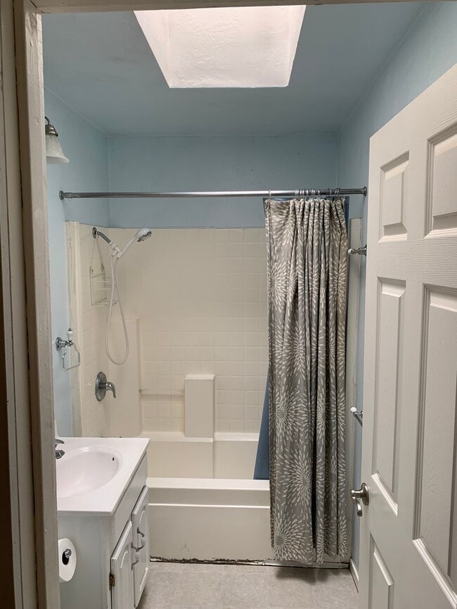 Building Photo - 3 Bedroom, PET FRIENDLY House in Fieldbrook