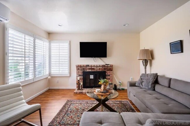 Primary Photo - 4435 Summer Dr