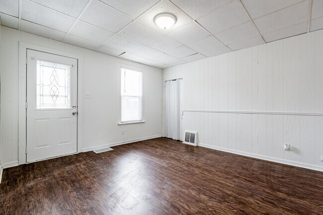 Building Photo - nre317