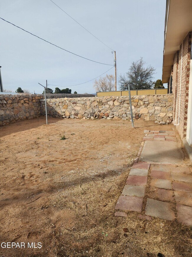 Building Photo - 10017 Caribou Dr