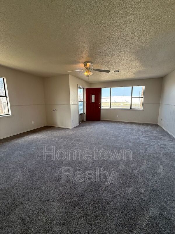 Building Photo - 5 W Farrall St