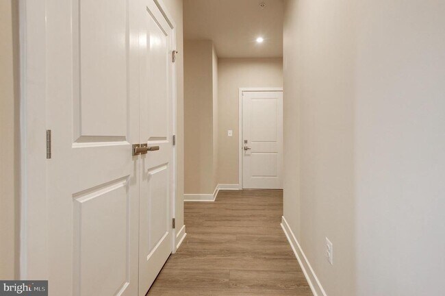 Building Photo - 4395 Peach Lily Ln