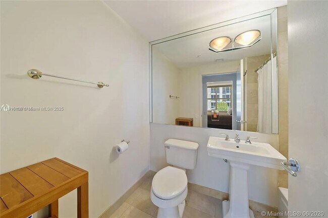 Building Photo - 1500 Ocean Dr