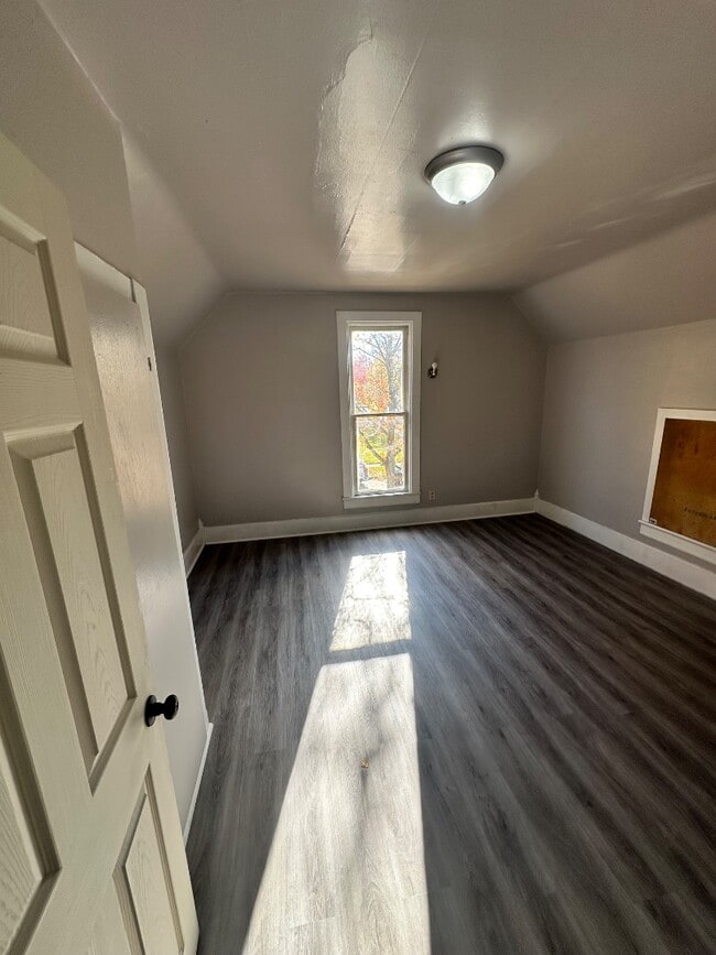 Building Photo - 920 Fulton St