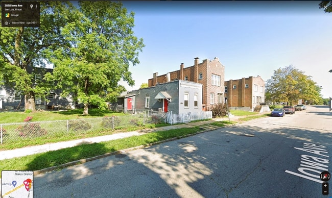 Building Photo - 2831 Iowa Ave