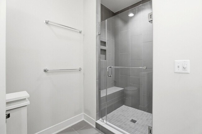 Building Photo - 6924 Rockledge Dr