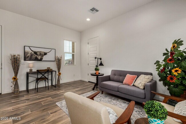 Building Photo - 2968 E Lucky Horseshoe Ln