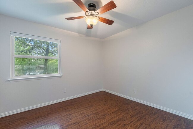 Building Photo - Beautiful 3 bedroom, 2 bathroom home in South Austin!!!