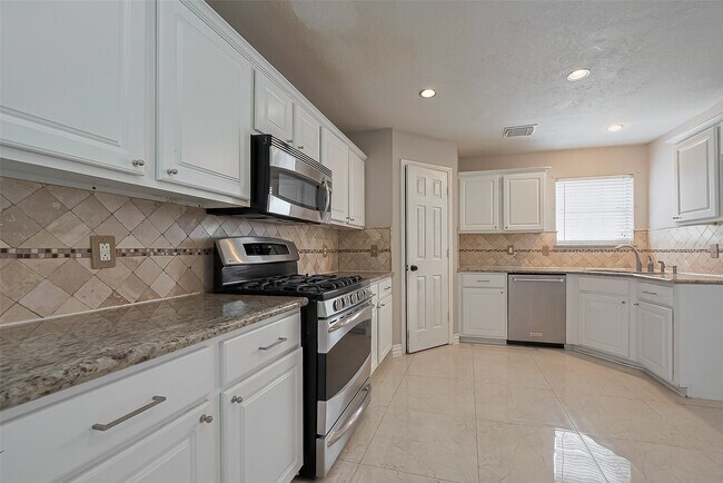 Building Photo - 1523 Brook Grove Dr