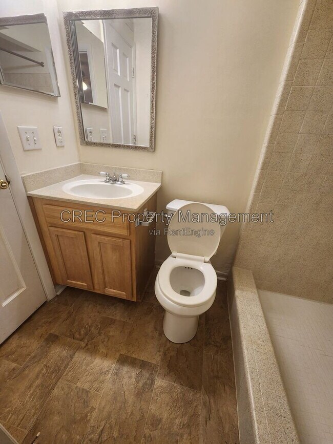 Building Photo - 205 Andrea Ln