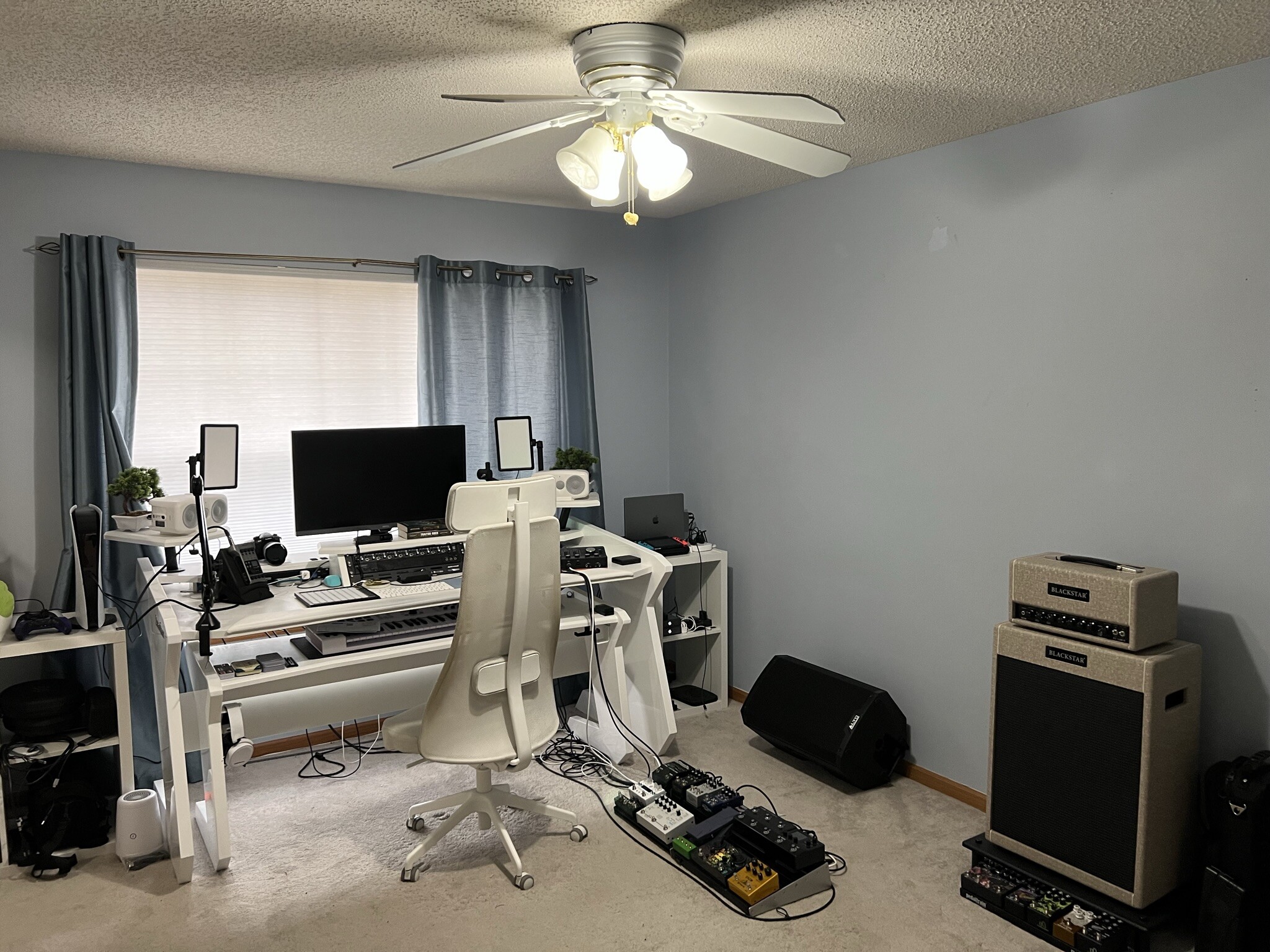 Building Photo - 652 Cobblestone Way