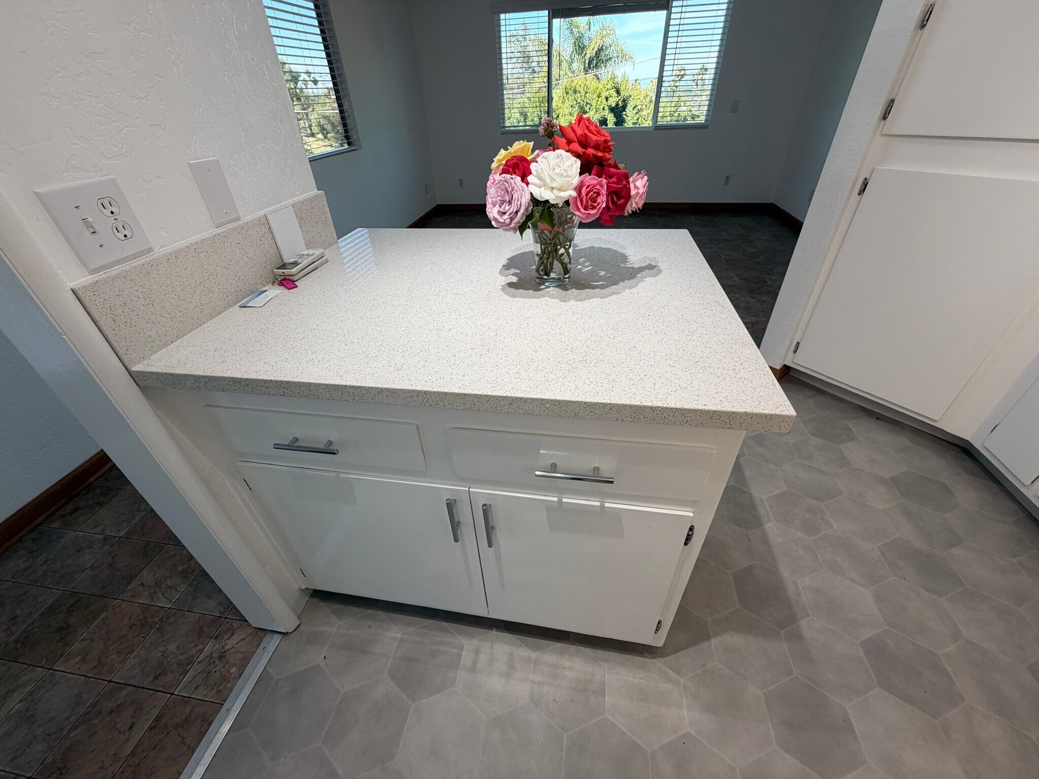 Building Photo - 1949 Monte Vista Dr