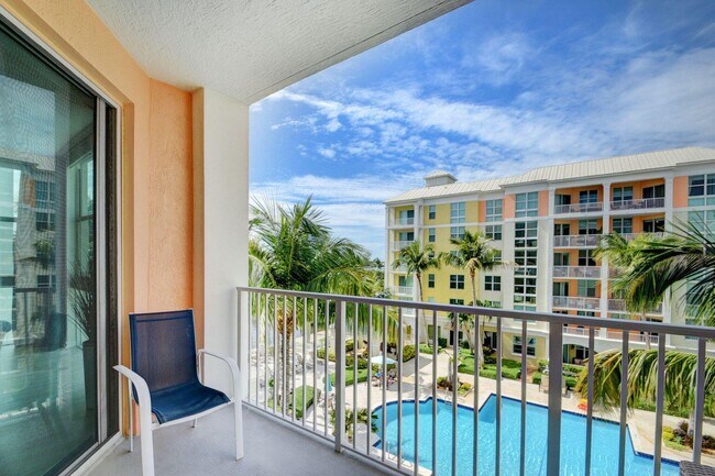 Building Photo - 806 E Windward Way