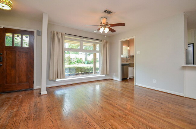 Building Photo - 10050 Haddington Dr