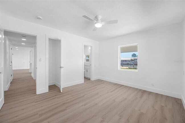 Building Photo - 7930 Causeway Blvd S