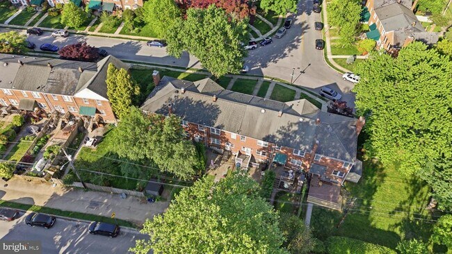 Building Photo - 6467 Blenheim Rd