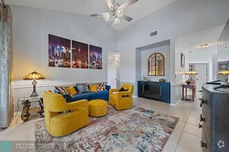 Building Photo - 402 Sea Oats Dr