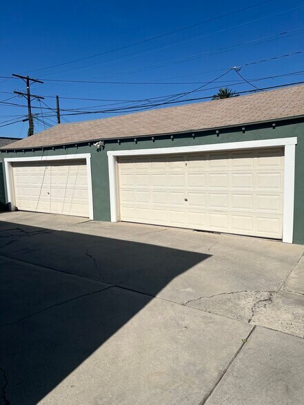 Building Photo - 1809 S Orange Dr