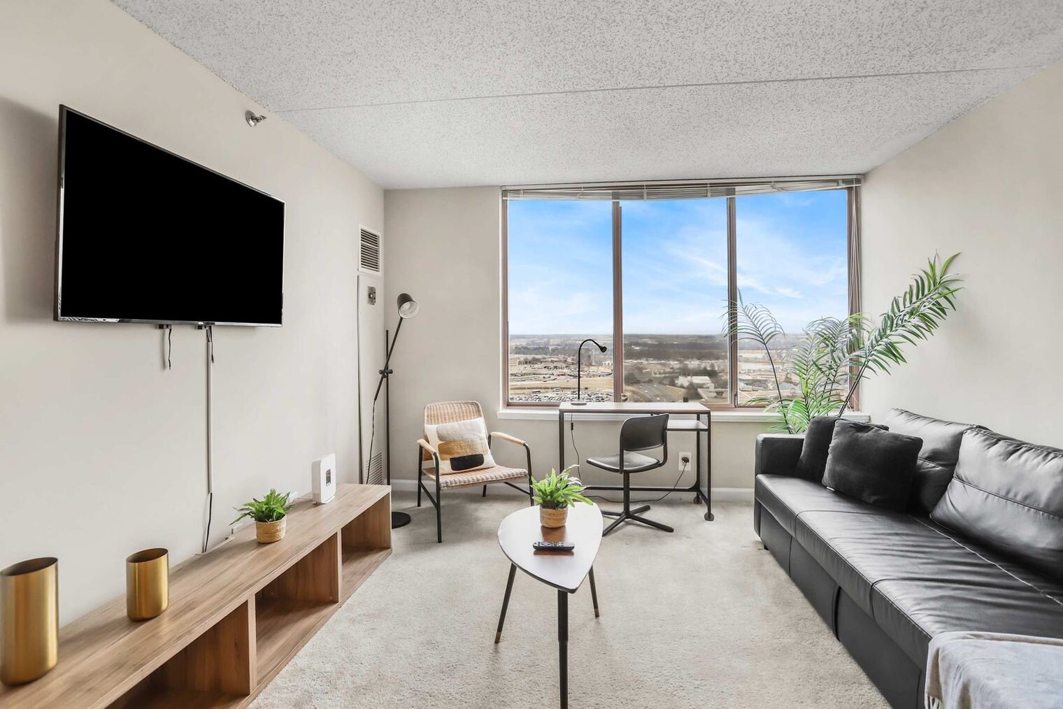 Building Photo - 401 12th St S