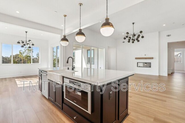 Building Photo - 1007 Bridger Dr