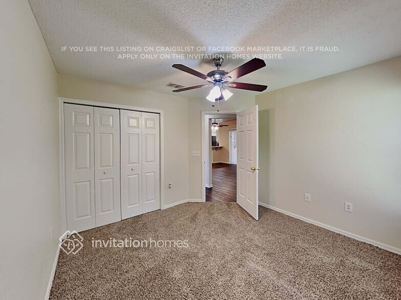 Building Photo - 2655 Green Valley Dr