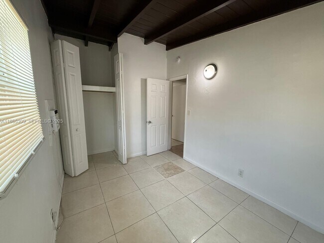 Building Photo - 381 NW 16th St