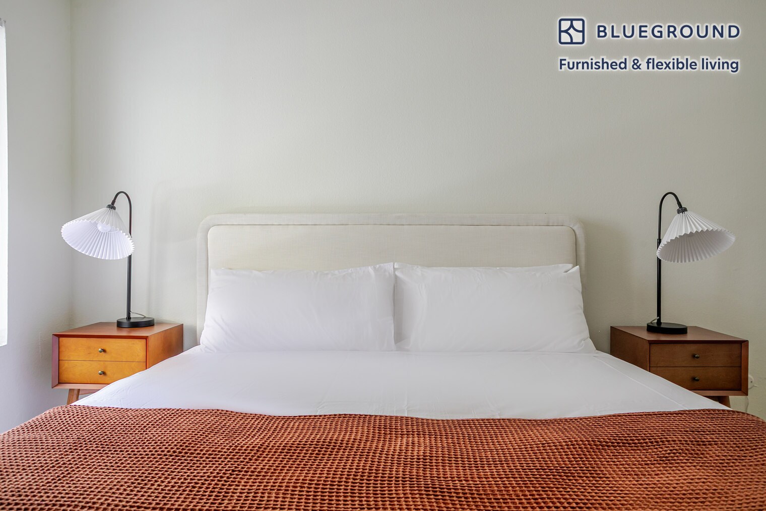 Building Photo - 350 E Del Mar Blvd