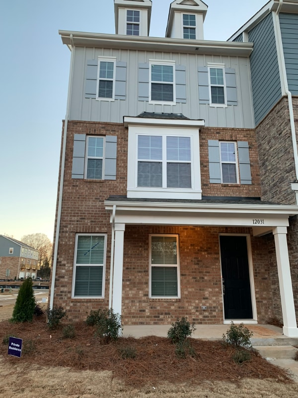 Building Photo - 12031Remarque Hill Rd