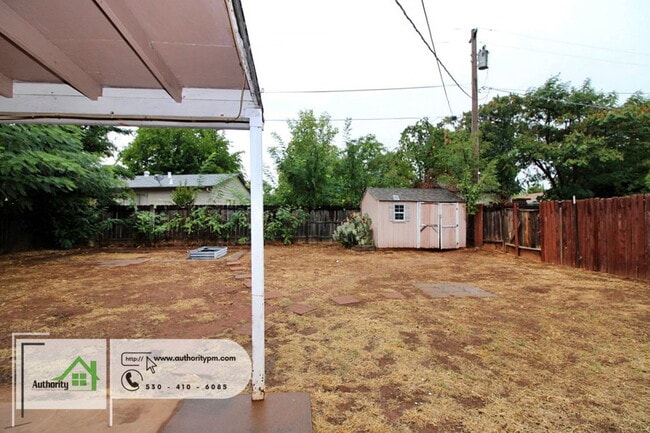 Building Photo - 2082 Martian Way