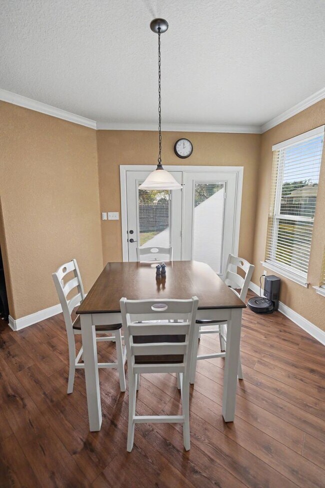 Building Photo - Exquisite 3-bedroom, 2.5-bathroom off 1604 and Culebra Road - Realtor Commission: $500