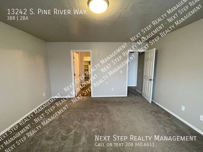 Building Photo - 13242 S Pine River Way