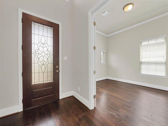 Building Photo - 13214 Pkwy Meadows Dr