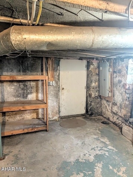 Building Photo - 120 Birch Ln