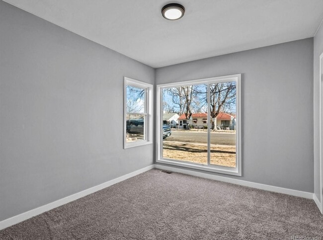 Building Photo - Updated 3BD, 2BA Englewood Home with Back Yard and Garage