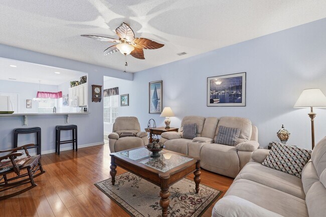 Building Photo - 149 Lazy Daisy Dr